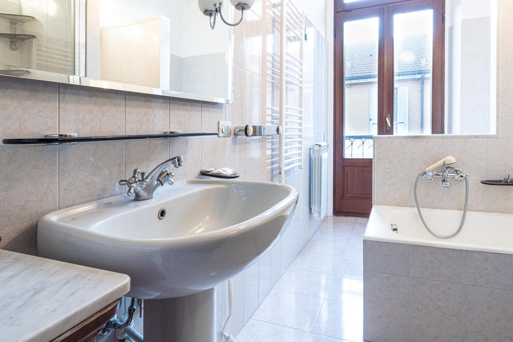 Easy Central Apartment - Milano Porta Romana Buitenkant foto